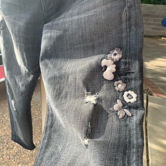 Lucky Brand Y2K Sienna Slim Boyfriend black embroidered low rise jeans size 0/25 - Picture 5 of 16